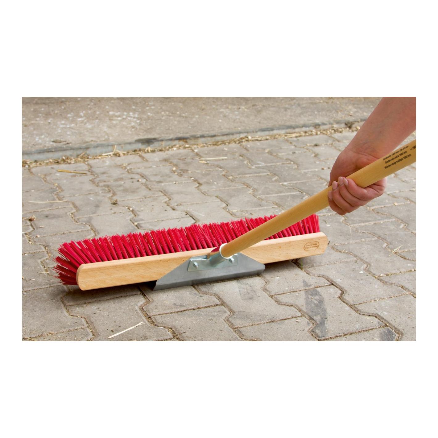 Grossraumbesen mit Schabekante