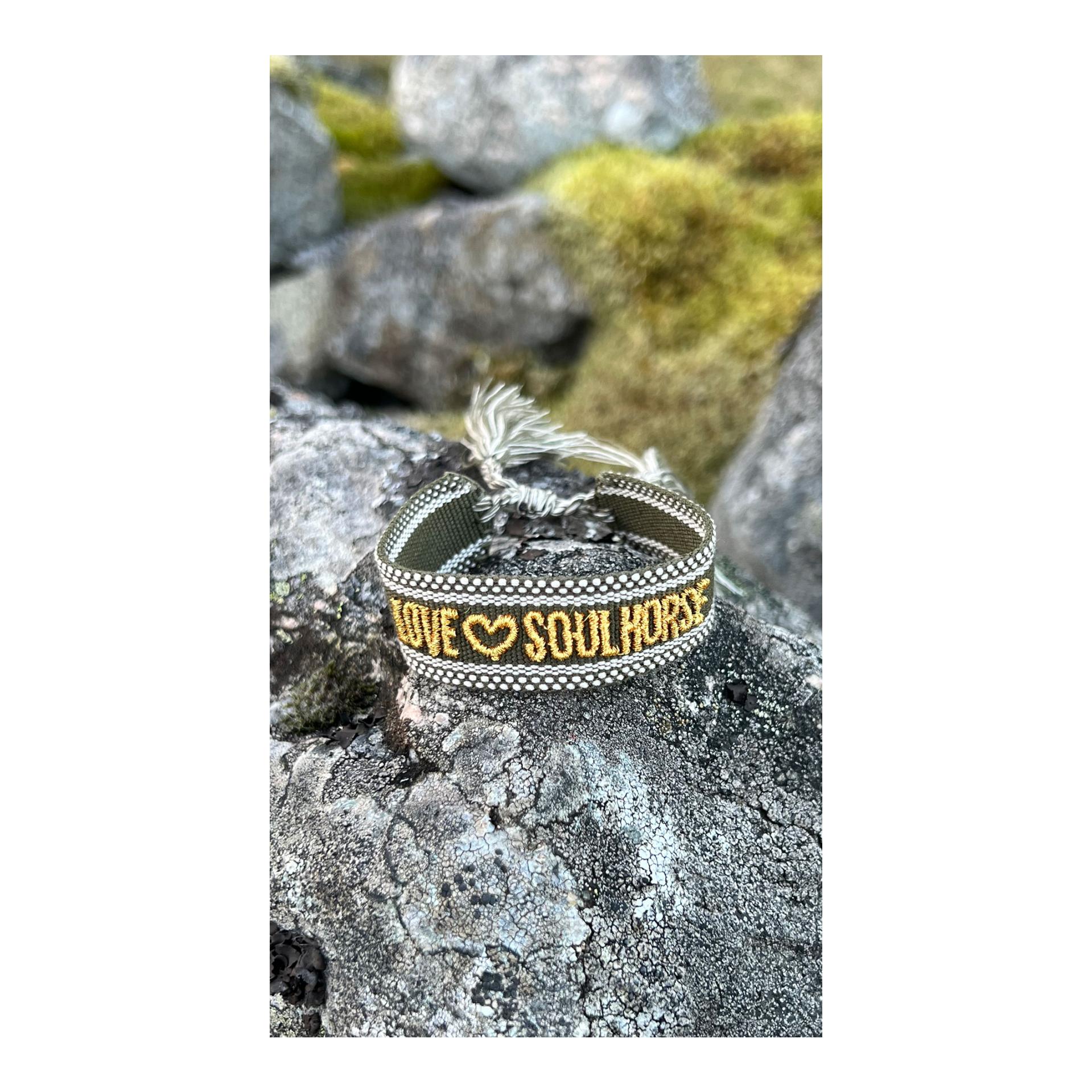 Stoffarmband "Love Soulhorse"