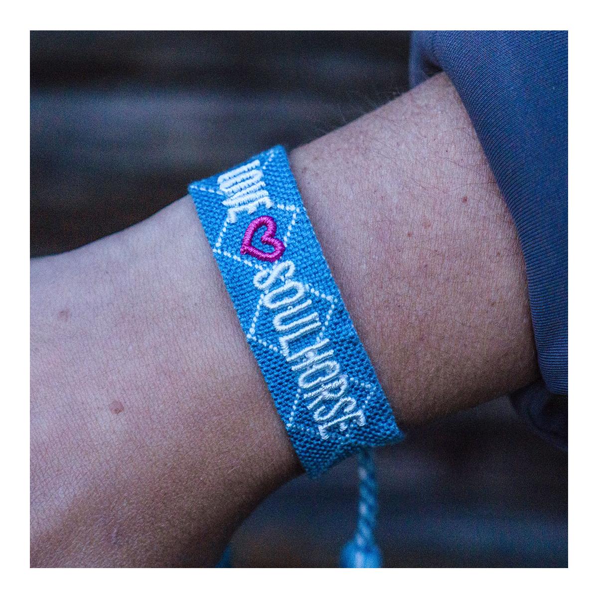 Stoffarmband "Love Soulhorse"