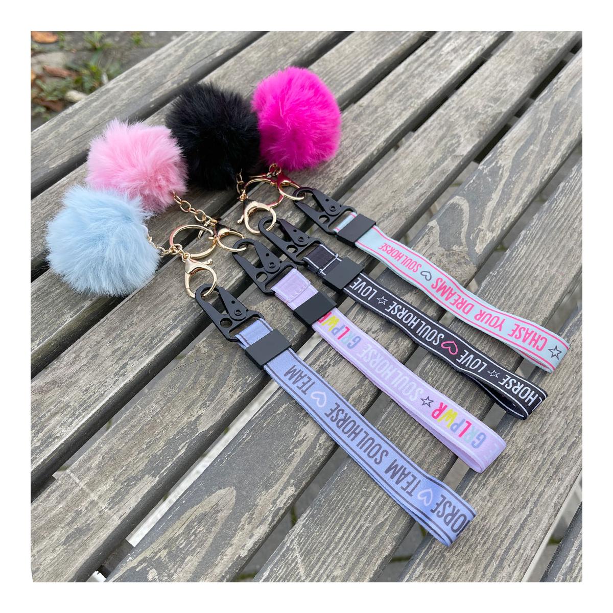 Pom Pom Schlüsselanhänger "Team Soulhorse"