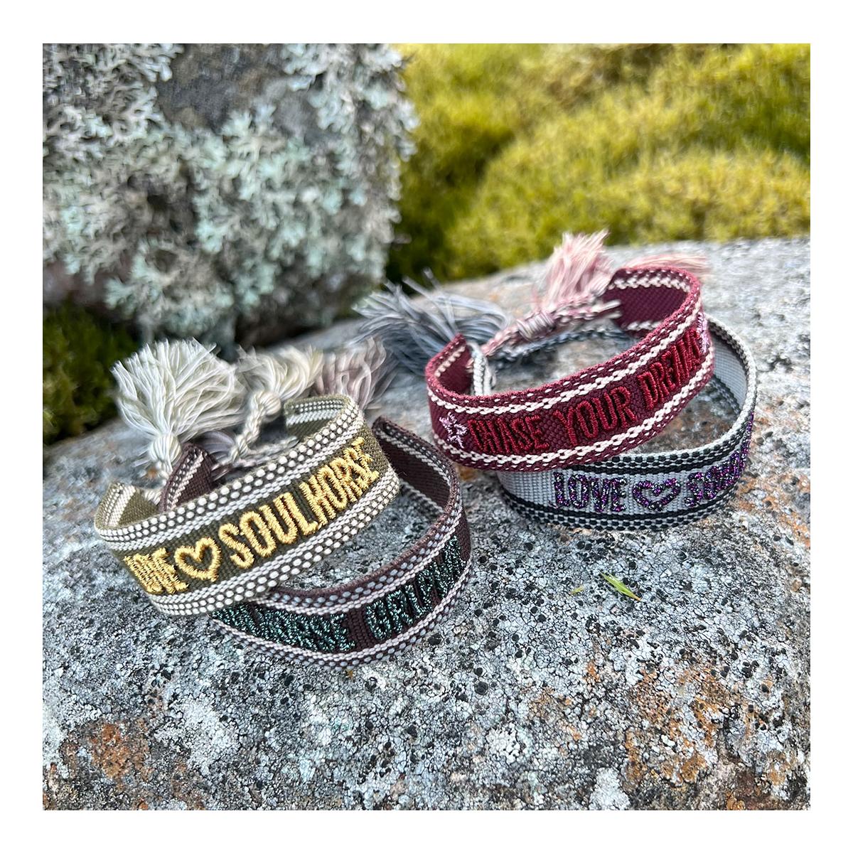 Stoffarmband "Chase Your Dreams"